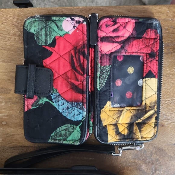 Vera Bradley Rose's Phone Wristlet - Picture 4 of 4
